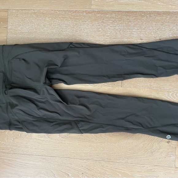 Lululemon crop olive green leggings - Picture 3 of 3